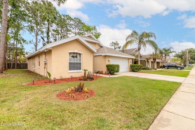 11 Cormorant Circle, Daytona Beach, FL 32119