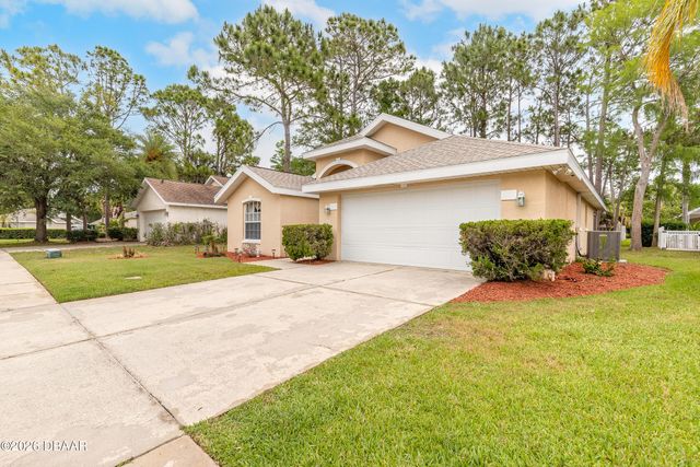 11 Cormorant Circle, Daytona Beach, FL 32119