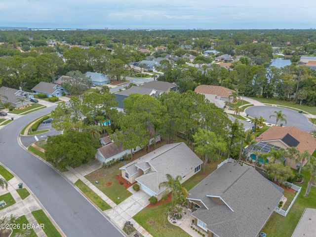 11 Cormorant Circle, Daytona Beach, FL 32119