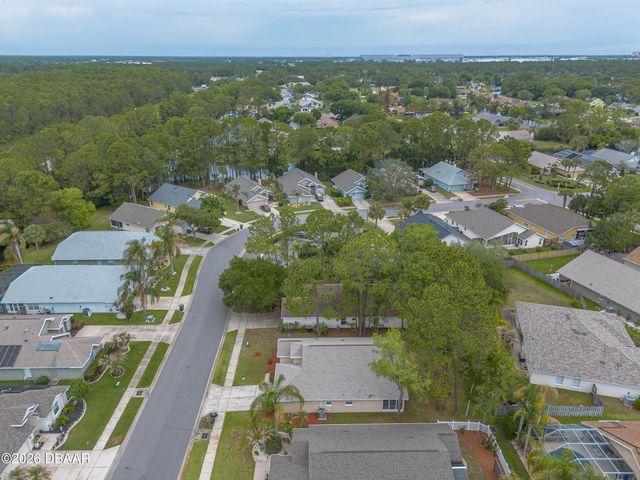 11 Cormorant Circle, Daytona Beach, FL 32119