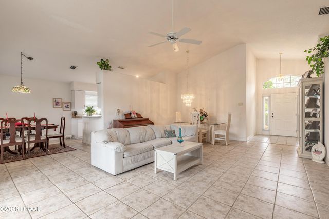 11 Cormorant Circle, Daytona Beach, FL 32119