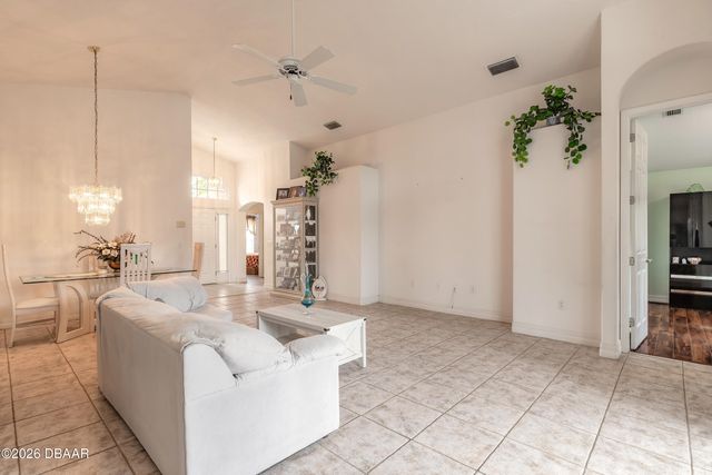 11 Cormorant Circle, Daytona Beach, FL 32119