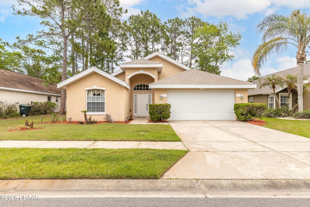 11 Cormorant Circle, Daytona Beach, FL 32119