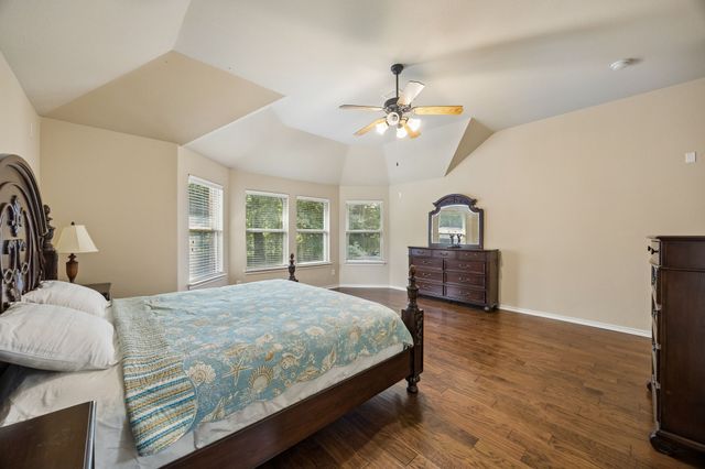 504 Valencia Drive, Arlington, TX 76002