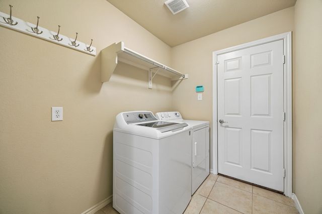 504 Valencia Drive, Arlington, TX 76002