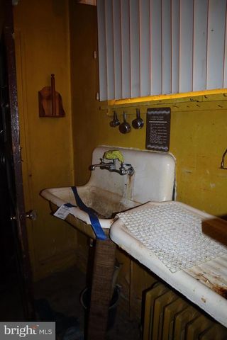 4235 MEADE ST NE, Washington, DC 20019