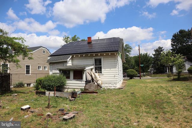 4235 MEADE ST NE, Washington, DC 20019