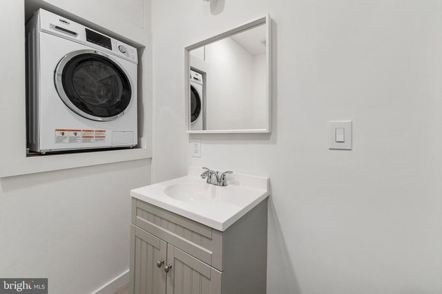 1933-5 SPRUCE ST, Philadelphia, PA 19103
