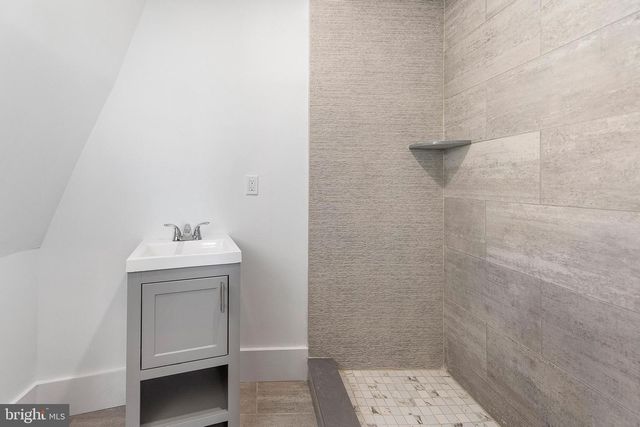 1933-5 SPRUCE ST, Philadelphia, PA 19103