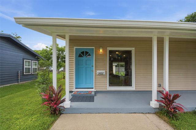 1422 Wayside Drive, Texas City, TX 77590