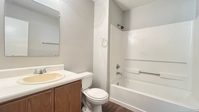 3510 Bottomless Lk, San Antonio, TX 78222