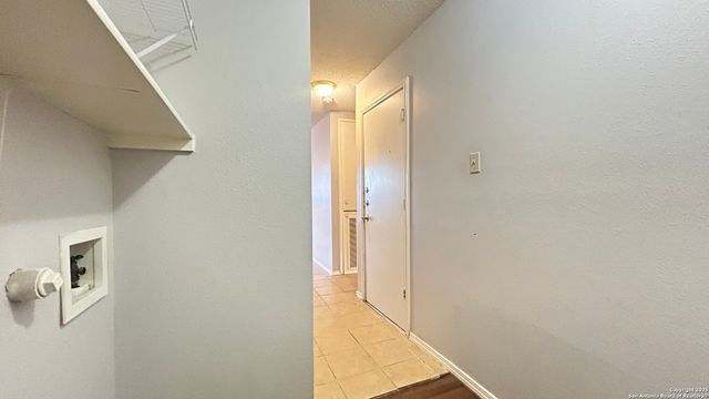 3510 Bottomless Lk, San Antonio, TX 78222