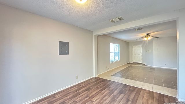 3510 Bottomless Lk, San Antonio, TX 78222