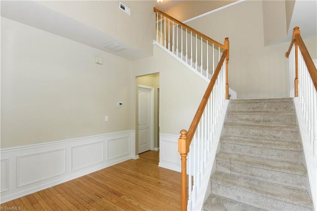 3414 Nottaway Drive, Jamestown, NC 27282