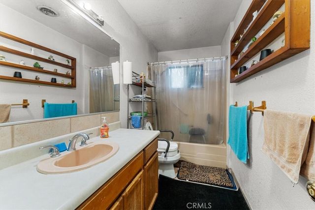 54 Moms, Oroville, CA 95965