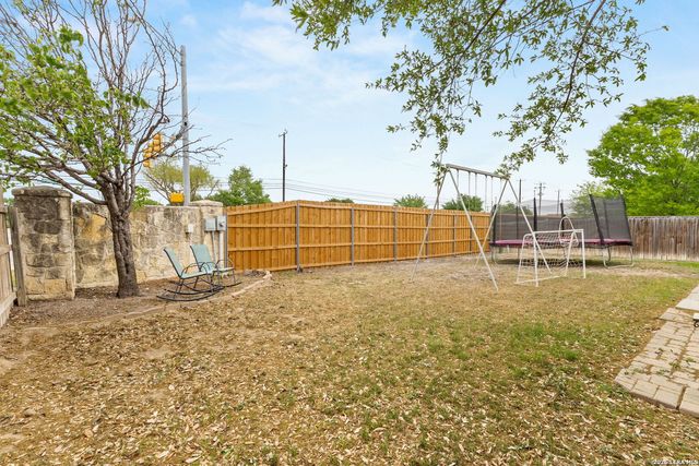 8203 Ellerston, Selma, TX 78154