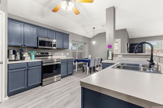 8203 Ellerston, Selma, TX 78154