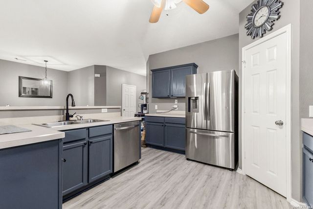 8203 Ellerston, Selma, TX 78154