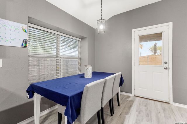 8203 Ellerston, Selma, TX 78154