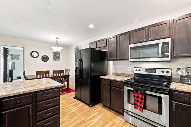 2615 Tracy Avenue, Van Meter, IA 50261