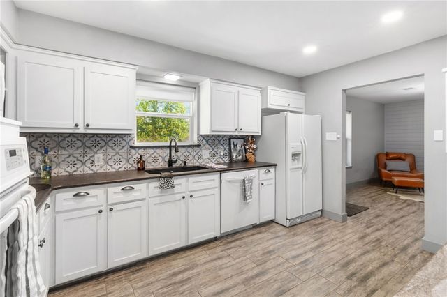 117 Golfview Drive, Hilltop Lakes, TX 77871