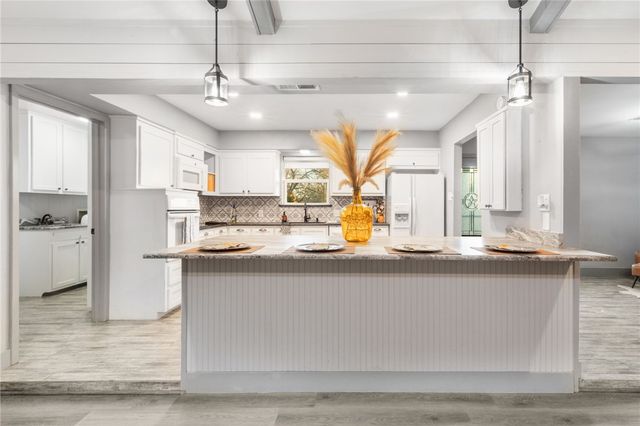 117 Golfview Drive, Hilltop Lakes, TX 77871