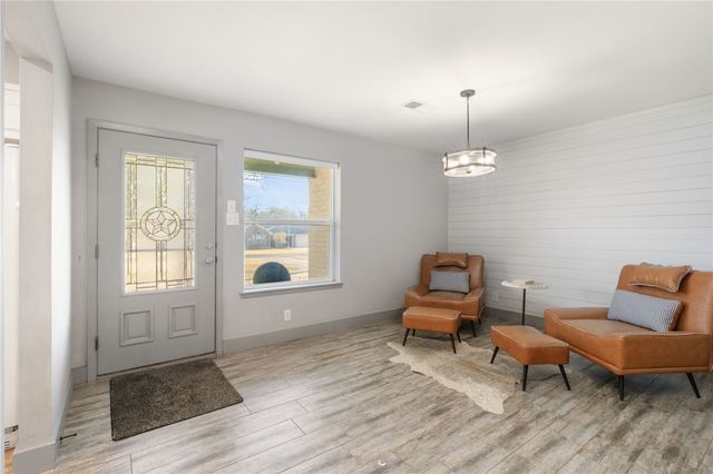 117 Golfview Drive, Hilltop Lakes, TX 77871