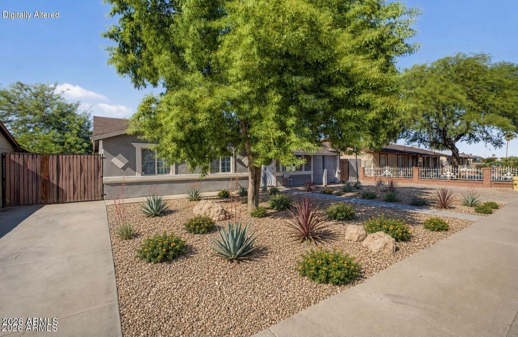 6224 W BERKELEY Road, Phoenix, AZ 85035 — photo 5