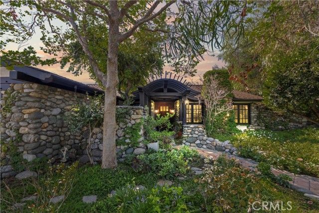 2293 Bonnie Brae, Claremont, CA 91711