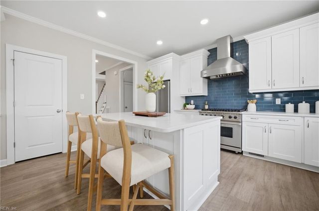 400 Octavia DR, Yorktown, VA 23693