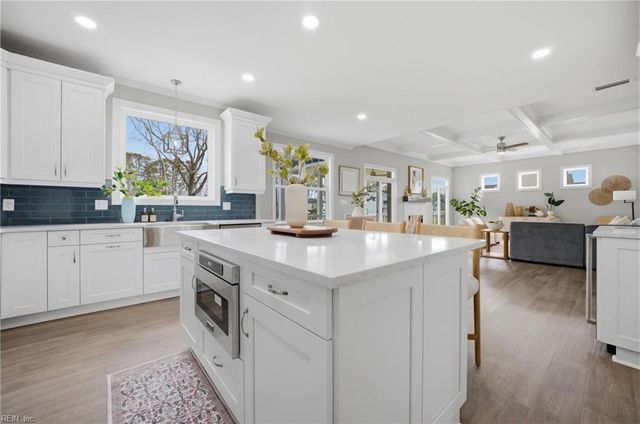 400 Octavia DR, Yorktown, VA 23693