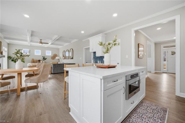 400 Octavia DR, Yorktown, VA 23693