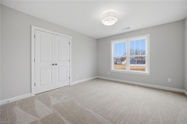 400 Octavia DR, Yorktown, VA 23693