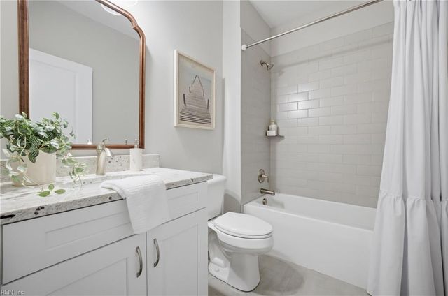 400 Octavia DR, Yorktown, VA 23693