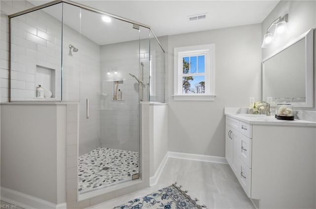 400 Octavia DR, Yorktown, VA 23693