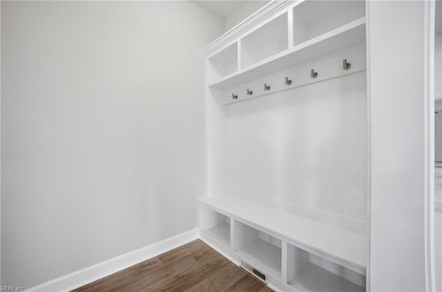 400 Octavia DR, Yorktown, VA 23693