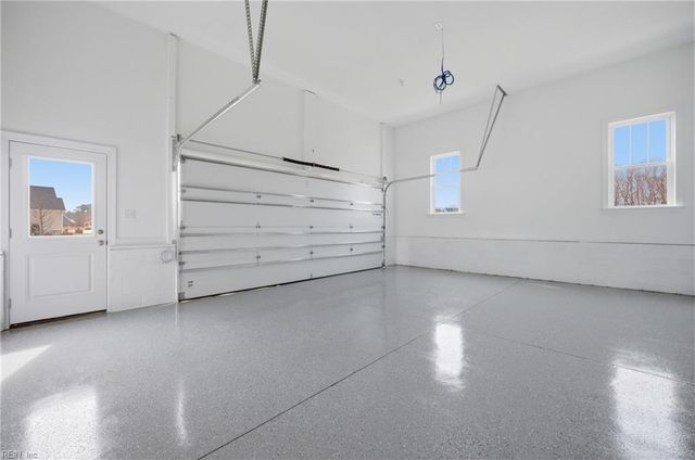 400 Octavia DR, Yorktown, VA 23693