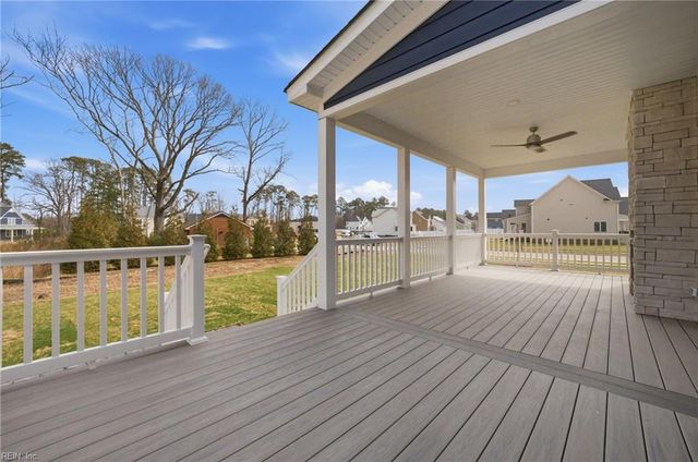 400 Octavia DR, Yorktown, VA 23693
