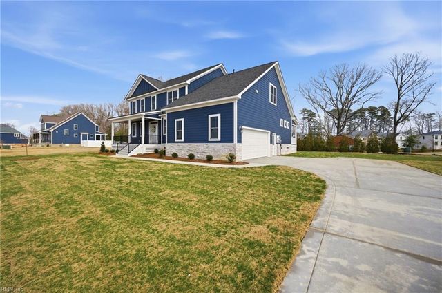 400 Octavia DR, Yorktown, VA 23693