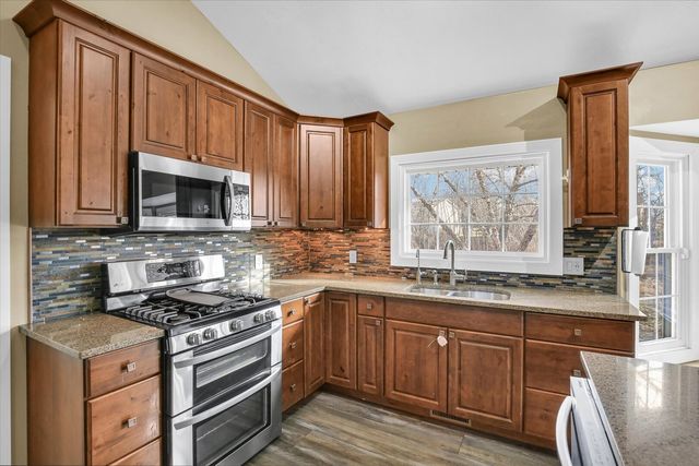 880 Stevens Creek Lane, Forsyth, IL 62535