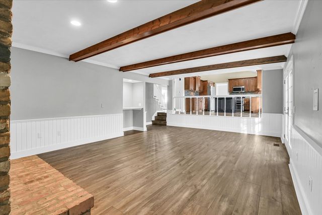 880 Stevens Creek Lane, Forsyth, IL 62535