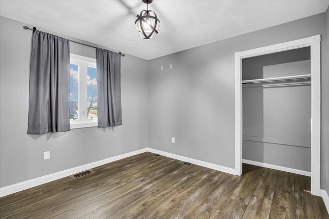 880 Stevens Creek Lane, Forsyth, IL 62535