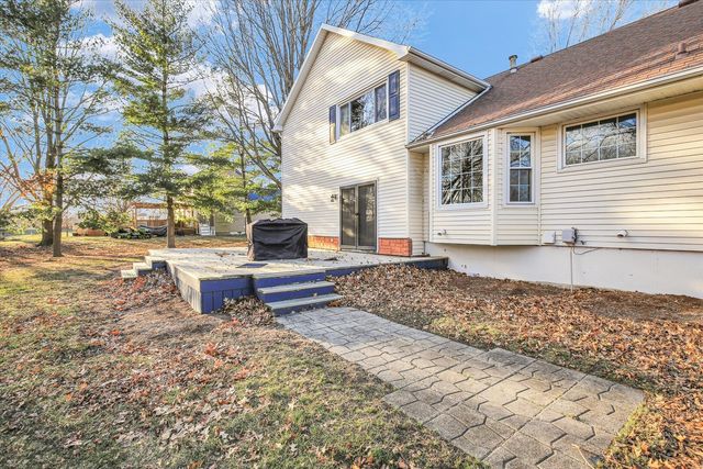 880 Stevens Creek Lane, Forsyth, IL 62535