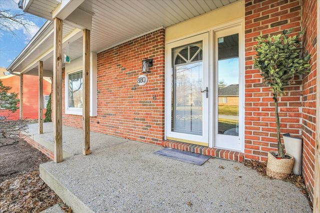 880 Stevens Creek Lane, Forsyth, IL 62535