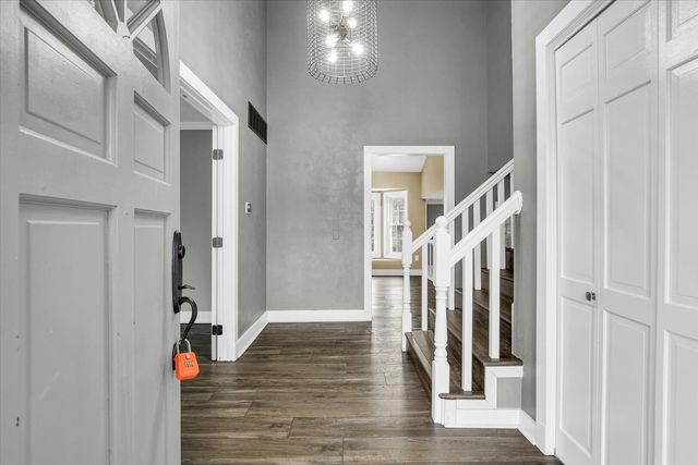 880 Stevens Creek Lane, Forsyth, IL 62535