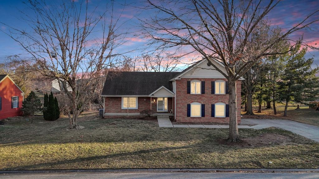 880 Stevens Creek Lane, Forsyth, IL 62535