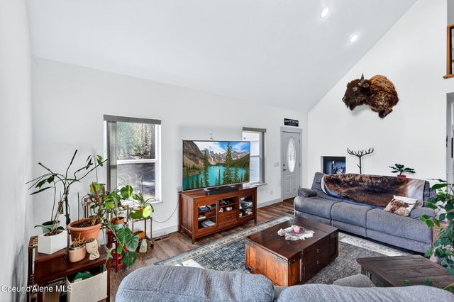 676 S Rena RD, Oldtown, ID 83822