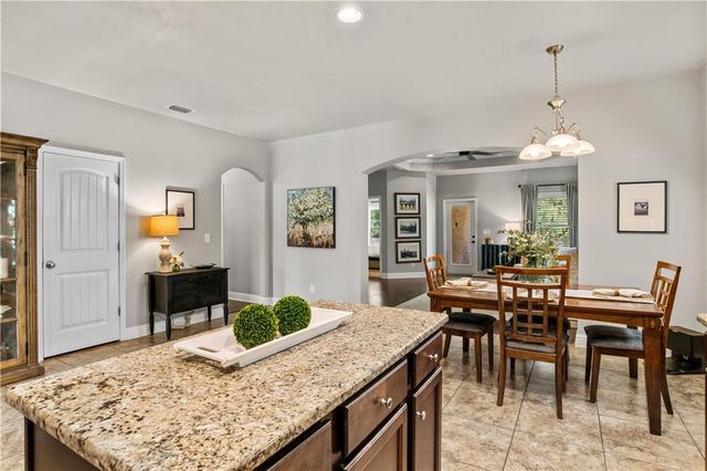 1114 Mcmurray Place W, Mobile, AL 36609