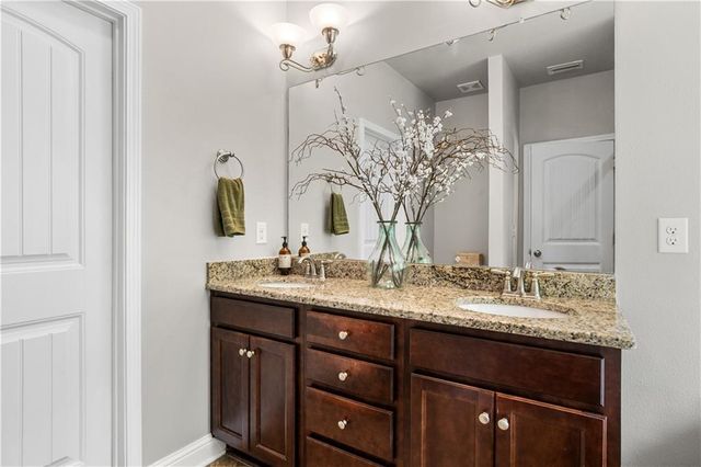 1114 Mcmurray Place W, Mobile, AL 36609