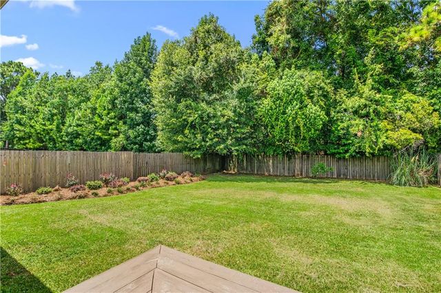 1114 Mcmurray Place W, Mobile, AL 36609